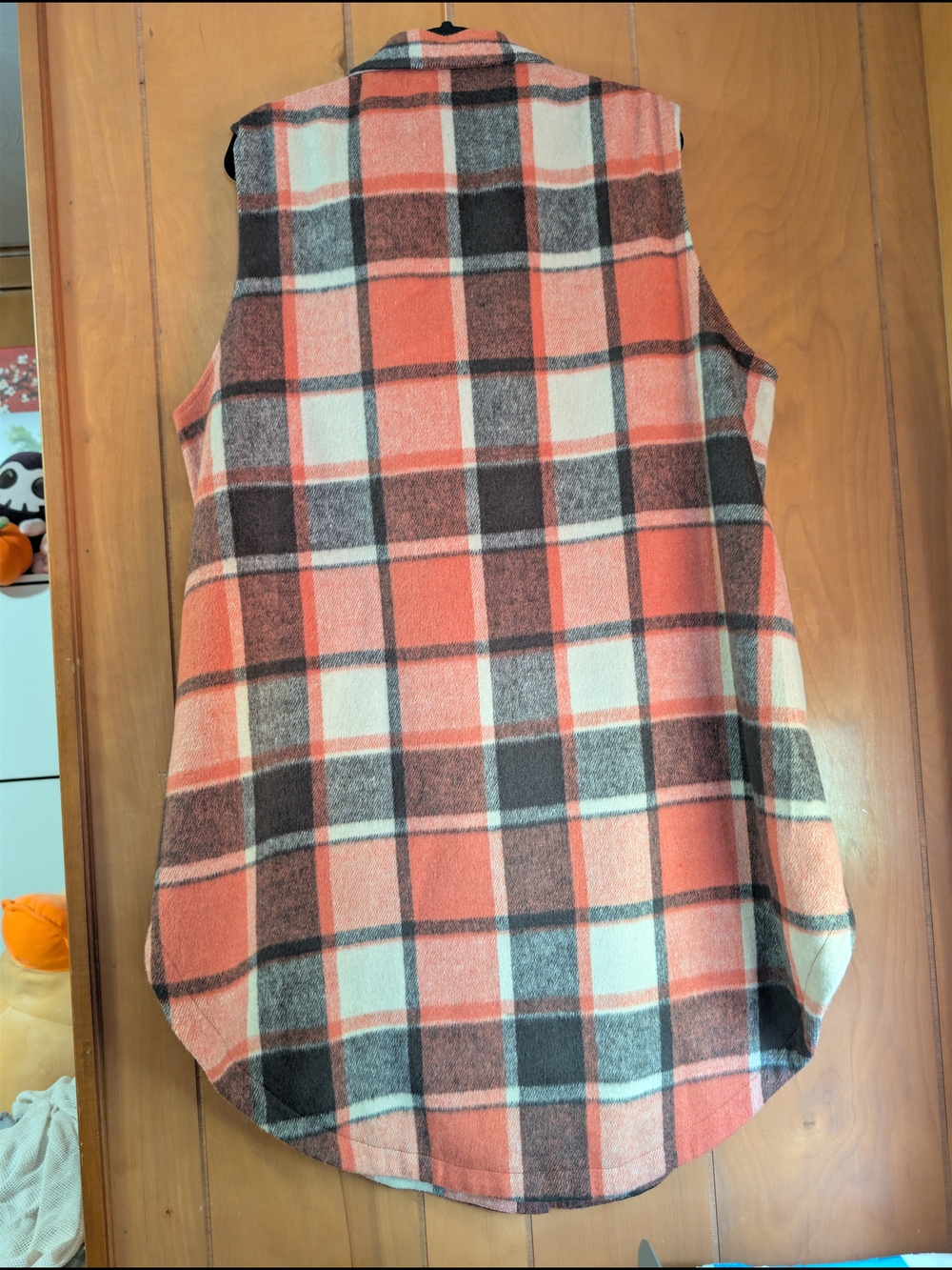 Fall Winter Sleeveless Cardigan - Picture 4 of 7